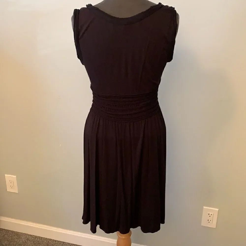 Black Sleeveless Max Studio Dress - Picture 3 of 9